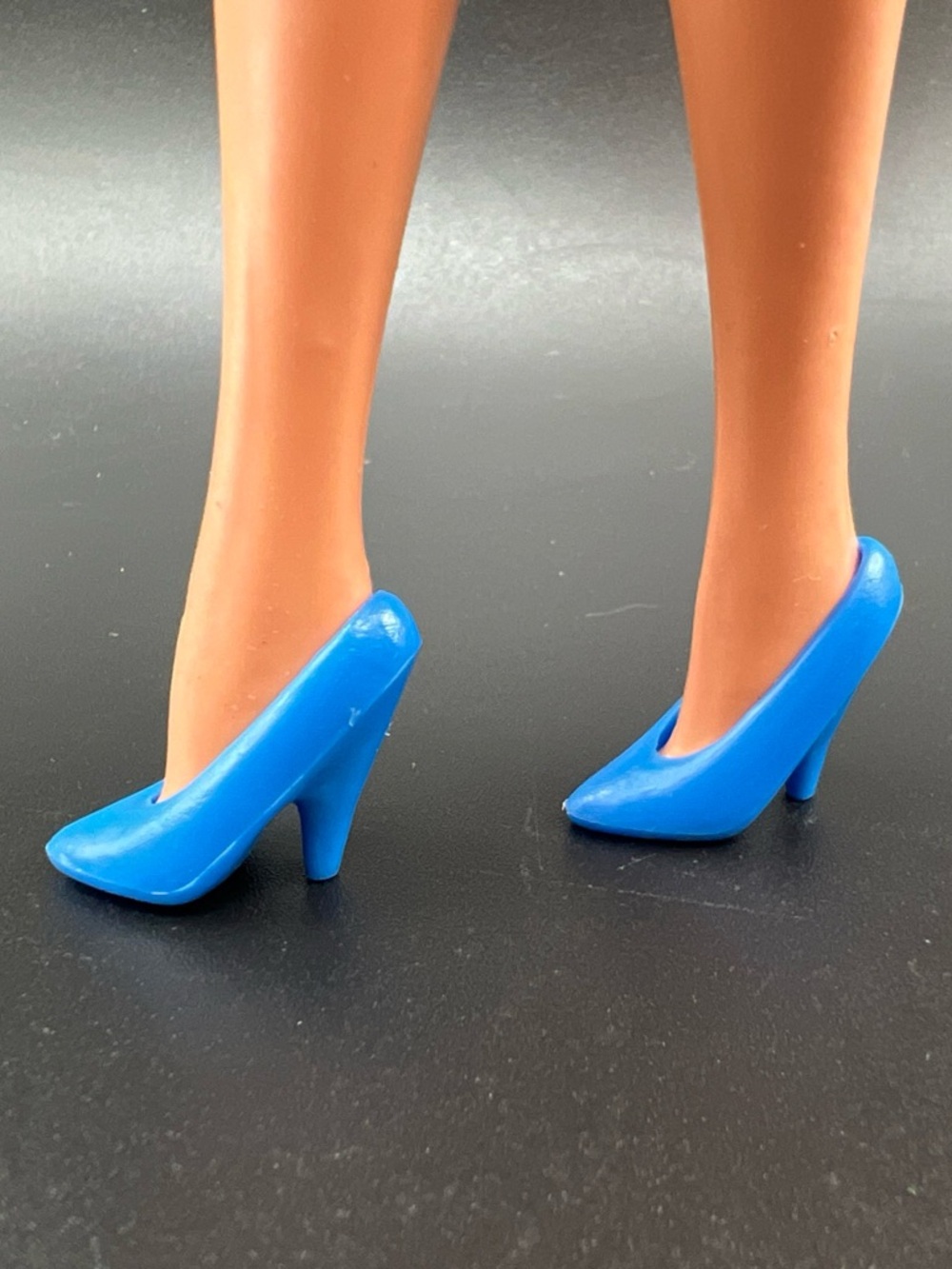 VINTAGE BARBIE PAIR BLUE CLOSED TOE HIGH HEEL PUMPS HONG KONG